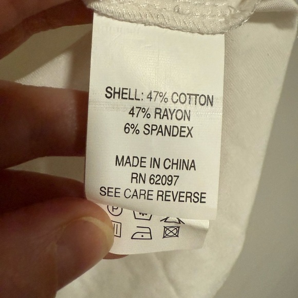 Vivienne Tam White Graphic Short Sleeve Tee Size Large Studded Embroidered Pig - Picture 7 of 11